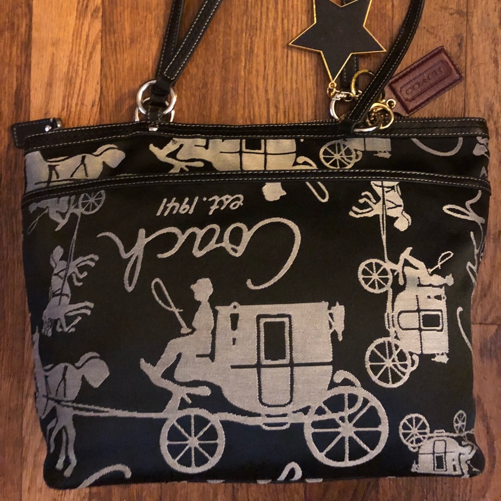 Coach Black horse and carriage tote
